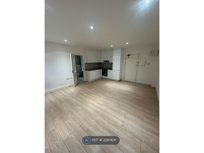 Studio To Rent In Buckingham Street, Aylesbury, HP20