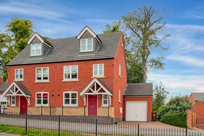 4 Bedroom Town House To Rent In Kennelmore Road, Melton Mowbray, LE13