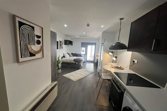 Apartment To Rent In Saxon Court, Church Street, RG1