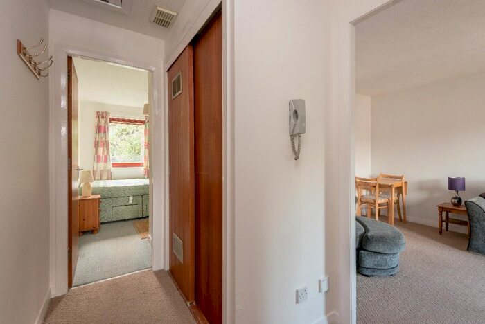 1 Bedroom Flat To Rent In West Winnelstrae, Inverleith, Edinburgh, EH5