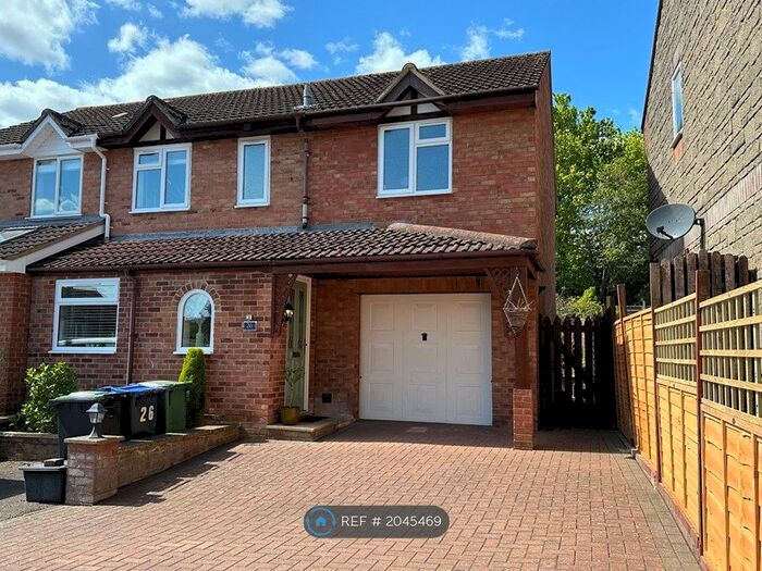 3 Bedroom Semi-Detached House To Rent In Hayward Close, Chippenham, SN15