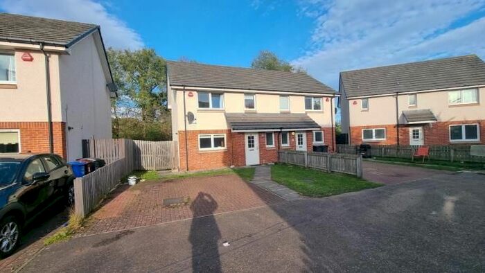 3 Bedroom Semi-Detached House To Rent In Bridgend Street, Dundee, DD4