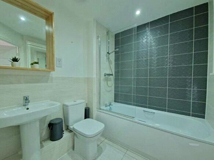 2 Bedroom Apartment To Rent In Appleby Walk, Spencers Wood, Reading, Berkshire, RG7