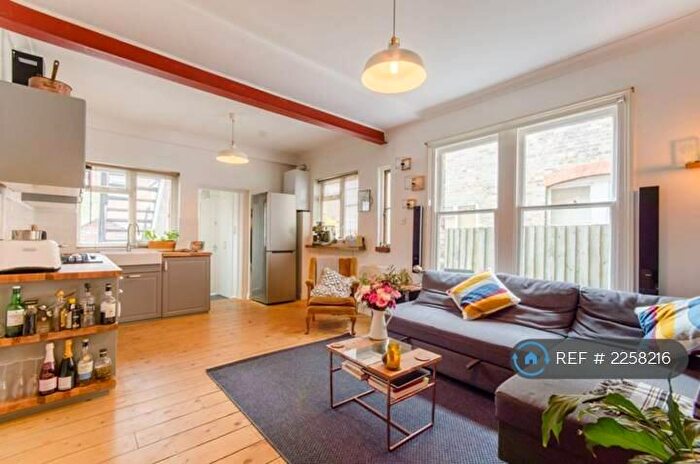 1 Bedroom Flat To Rent In Gladstone Avenue, London, N22