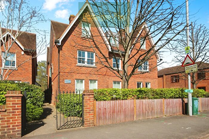 2 Bedroom Flat To Rent In Kingston Vale, London, SW15