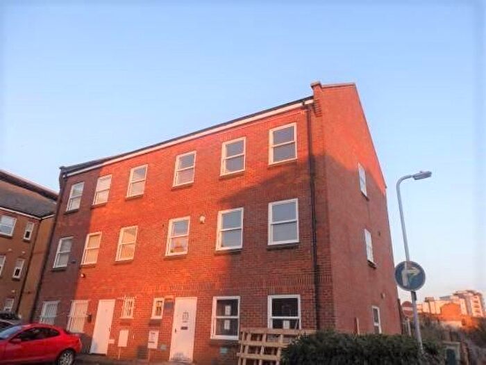2 Bedroom Flat To Rent In St Peters Street, Northampton, NN1