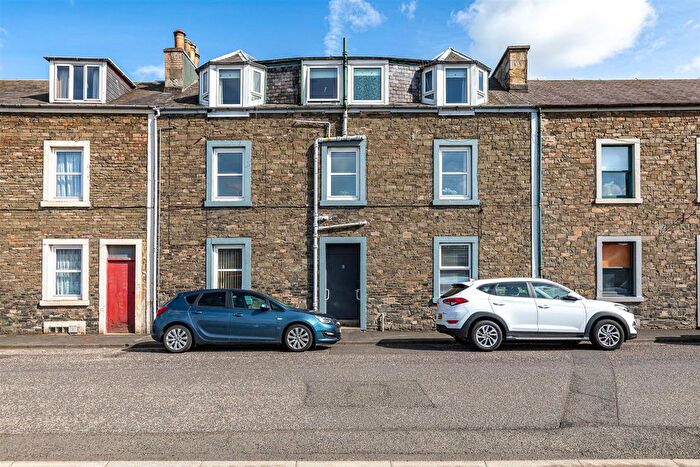 1 Bedroom Flat For Sale In / Teviot Crescent, Hawick, TD9