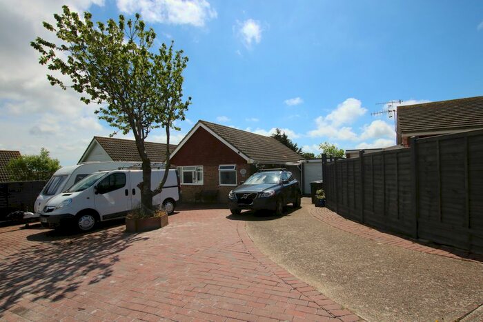 3 Bedroom Detached Bungalow To Rent In Willow Walk, Eastbourne, BN22