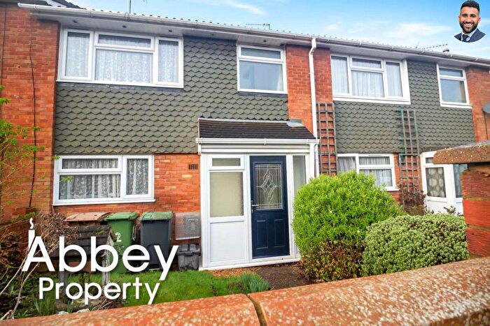 3 Bedroom Semi-Detached House To Rent In Porlock Drive, Wigmore, LU2