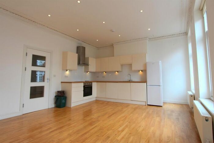 2 Bedroom Flat To Rent In Avenue Mews, Muswell Hill, N10
