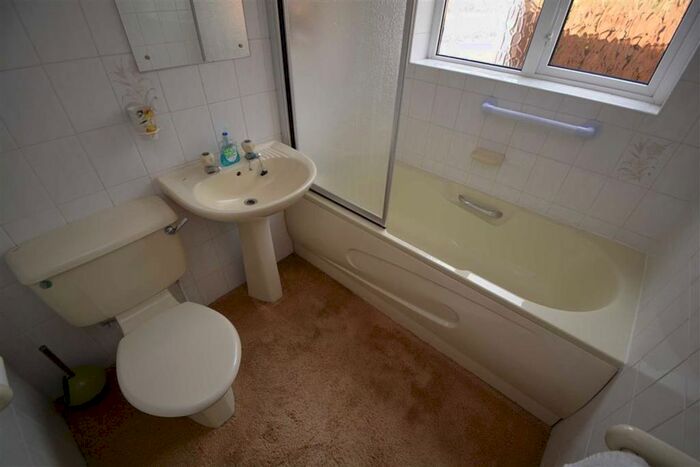 2 Bedroom Detached Bungalow For Sale In Keppel Drive, Bridlington, East Yorkshire YO16