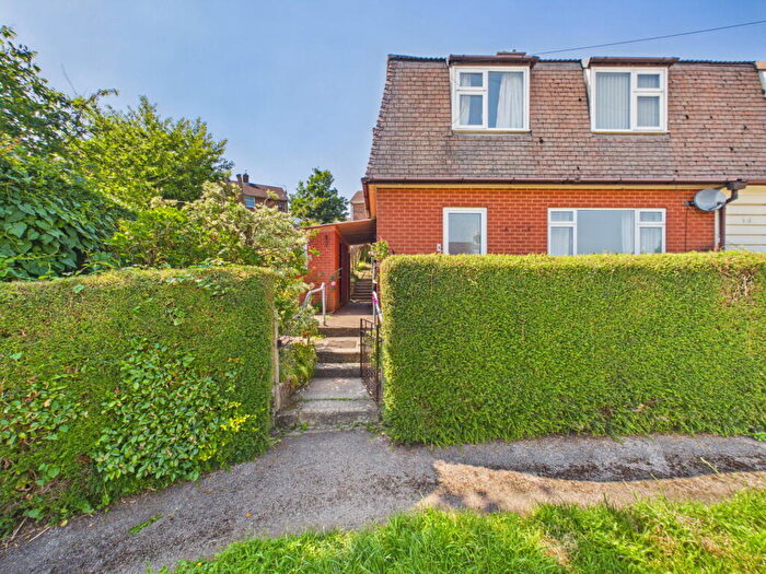 3 Bedroom Semi-Detached House For Sale In Sunnymeade Close, Drybrook, GL17