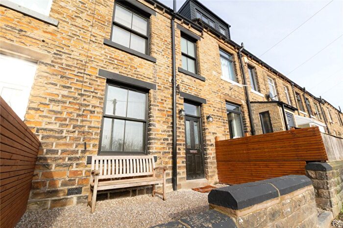 2 Bedroom Terraced House To Rent In Waverley Street, Slaithwaite, Huddersfield, West Yorkshire, HD7