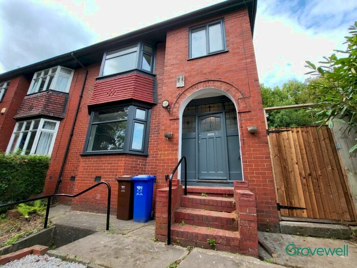 3 Bedroom Semi-Detached House To Rent In Lion Brow, Manchester, M9