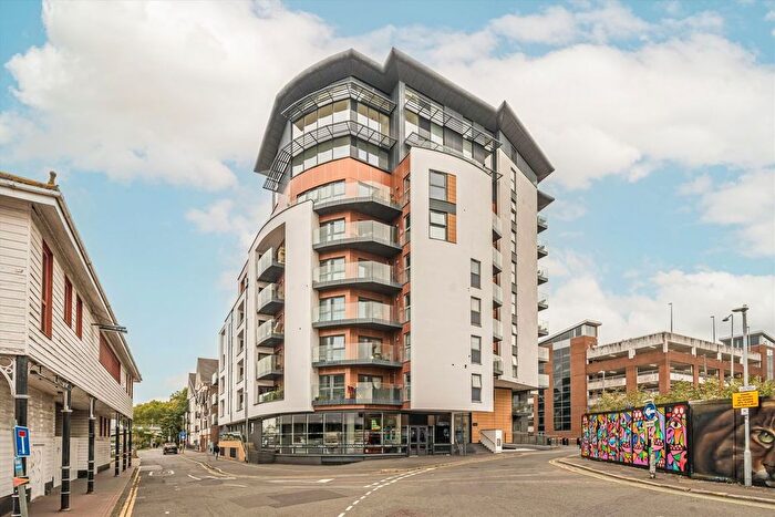 1 Bedroom Flat To Rent In Water Lane, Kingston Upon Thames, KT1