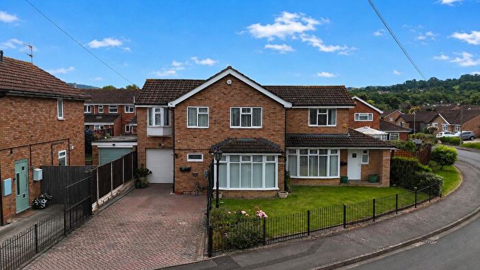 4 Bedroom Detached House For Sale In The Lawns, Abbeydale, Gloucester, GL4