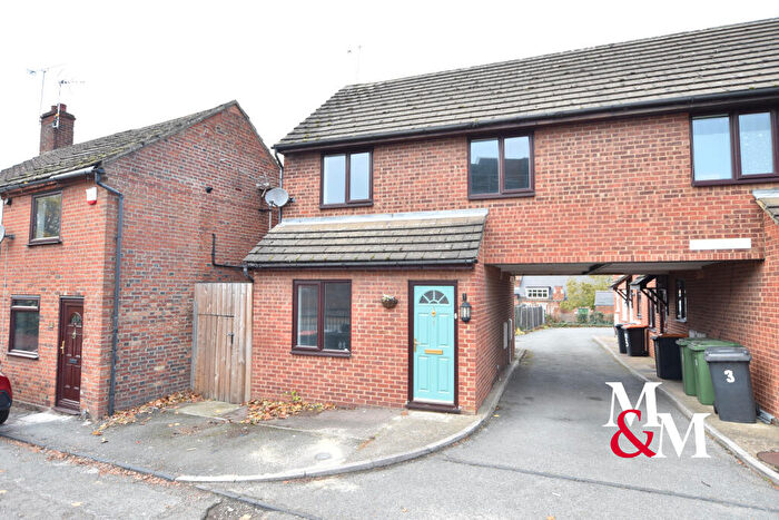 2 Bedroom Semi-Detached House To Rent In Town Centre, LU7