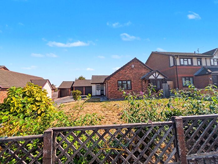 3 Bedroom Detached Bungalow For Sale In Caesar Avenue, Oakenholt, Flint, CH6