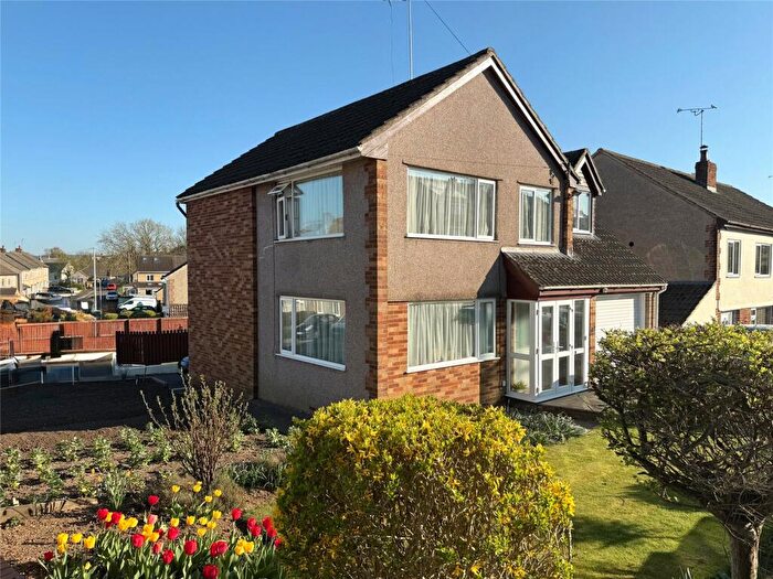 4 Bedroom Detached House For Sale In Park Hill Drive, Frome, BA11