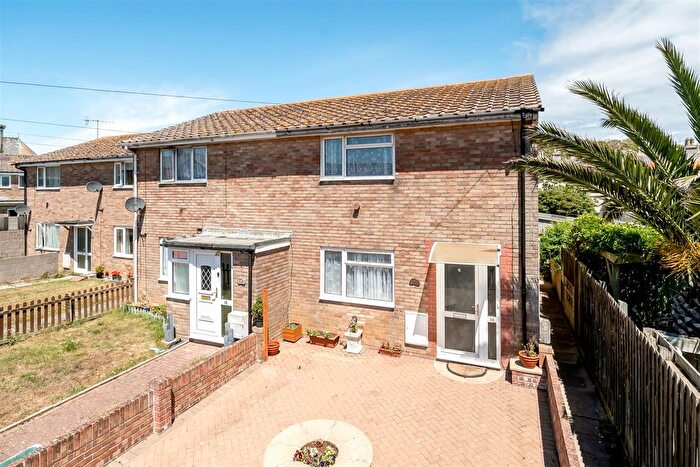 3 Bedroom End Of Terrace House For Sale In Rufus Way, Portland, DT5
