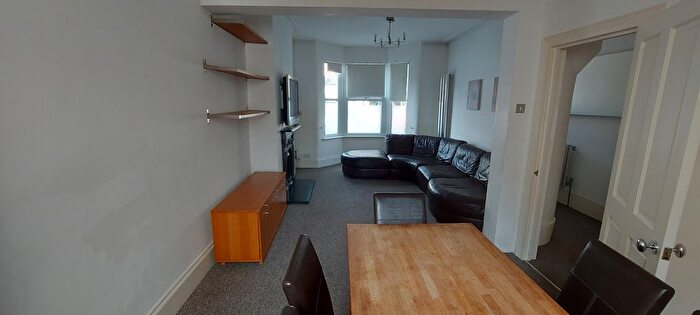 3 Bedroom Terraced House To Rent In Thorpe Road, London, E17