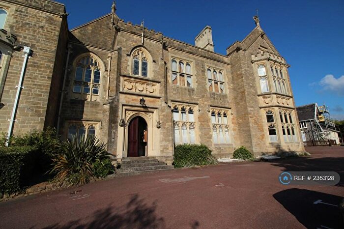 3 Bedroom Flat To Rent In Claremont Hall, Clevedon, BS21