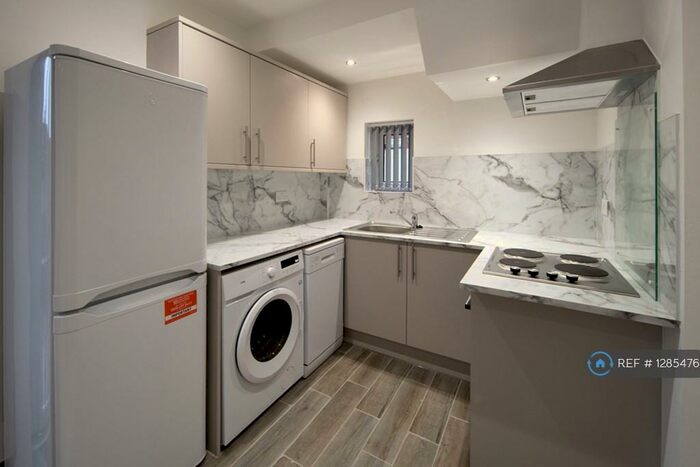 4 Bedroom End Of Terrace House To Rent In Woodland Way, Bristol, BS15