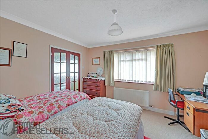 2 Bedroom Bungalow For Sale In Plume Avenue, Colchester, Essex, CO3