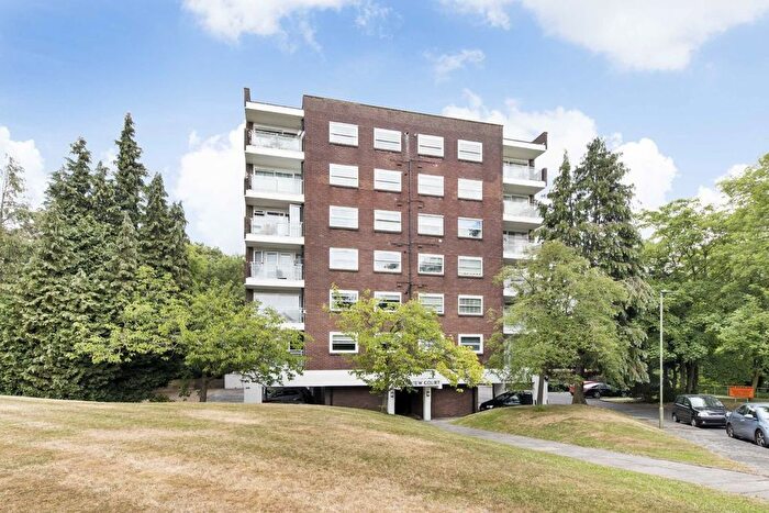 2 Bedroom Flat To Rent In Fairview Court, London, NW4