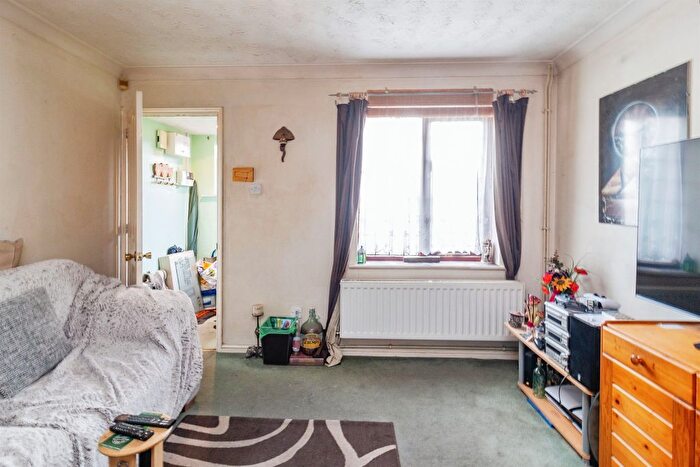 2 Bedroom Semi-Detached House For Sale In Millwright Way, Flitwick, Bedford, MK45