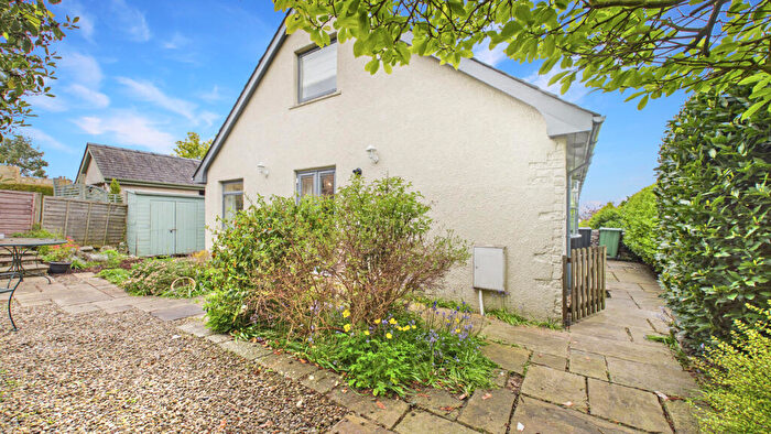 2 Bedroom Semi-Detached Bungalow For Sale In Silverdale Road, Arnside, LA5