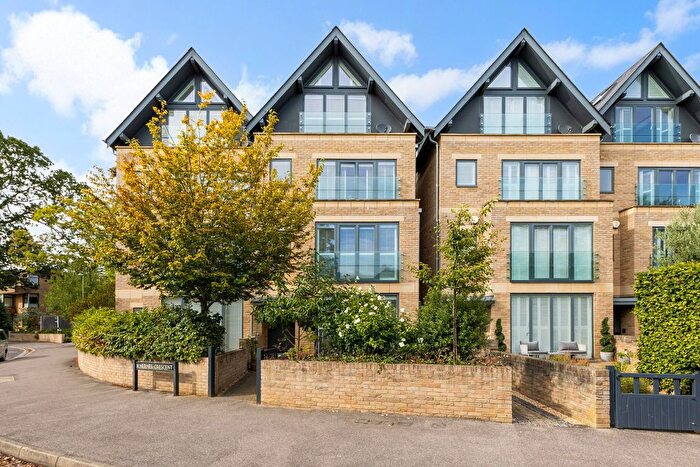 5 Bedroom Semi-Detached House For Sale In Henley Court, Hernes Crescent, North Oxford, OX2