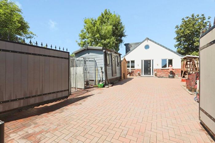 4 Bedroom Detached Bungalow For Sale In Carlyle Court, Maltby, Rotherham, S66
