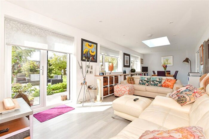 4 Bedroom Detached House For Sale In Dunstall Close, St Marys Bay, Romney Marsh, Kent, TN29