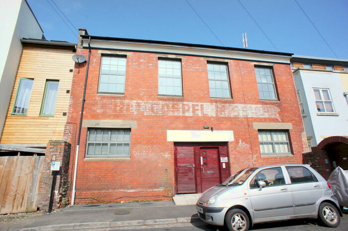 2 Bedroom Apartment To Rent In Lower Cheltenham Place, Montpelier, BS6