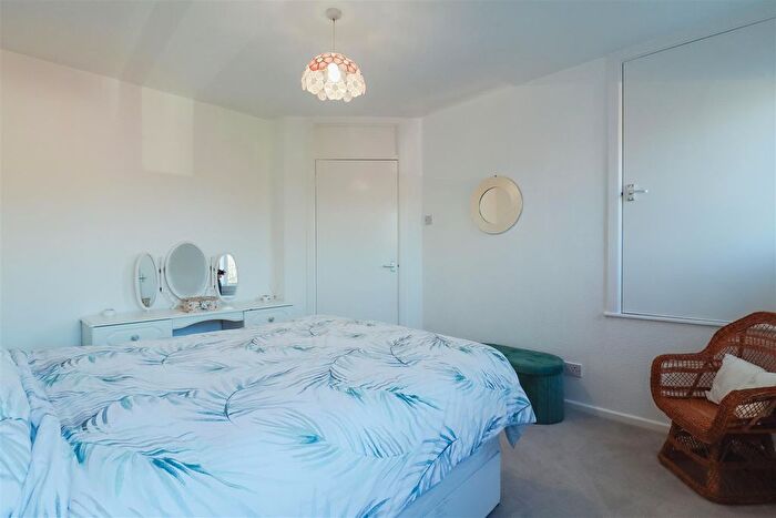 2 Bedroom Semi-Detached House For Sale In St. Wulstan Way, Southam, CV47