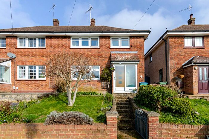 3 Bedroom Semi Detached House For Sale In Albans View, Watford, WD25