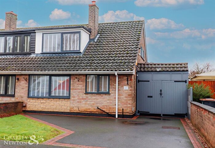 4 Bedroom Semi Detached Bungalow For Sale In Robey Drive, Eastwood, Nottingham, NG16