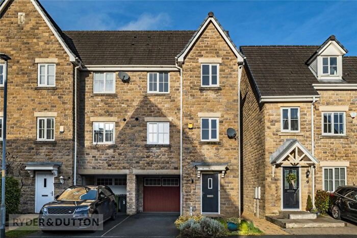 3 Bedroom Semi Detached House For Sale In Canalside Close, Mossley, OL5