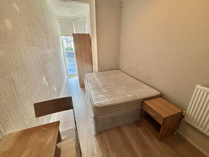 5 Bedroom House To Rent In Clarendon Road, Southsea, PO5
