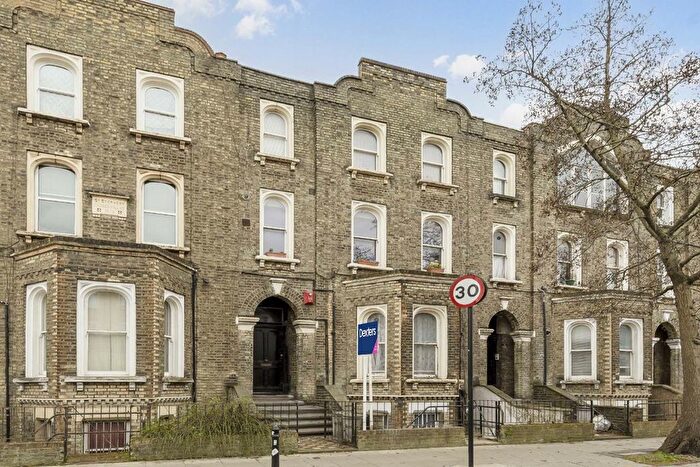 2 Bedroom Property To Rent In Uxbridge Road, Shepherds Bush, W12