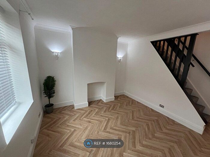 3 Bedroom Terraced House To Rent In Victoria Street, Mexborough, S64