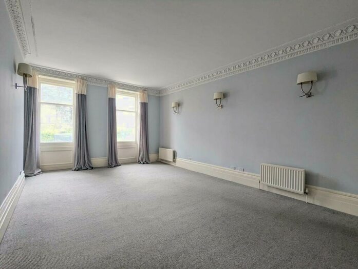 Studio To Rent In Sussex Square, Brighton, BN2
