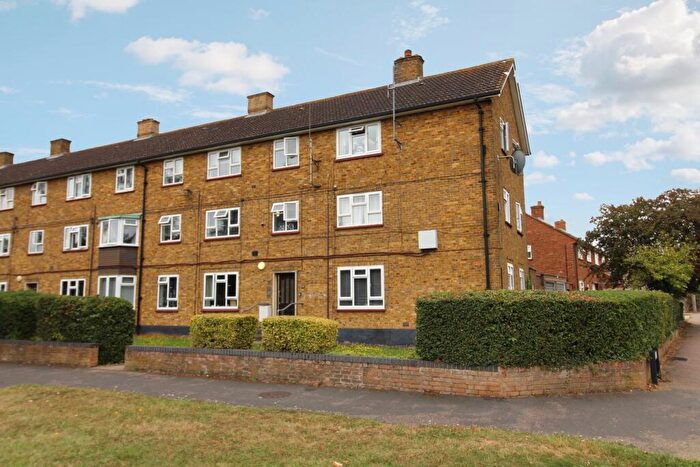 2 Bedroom Apartment For Sale In Middlefields, Letchworth Garden City, SG6