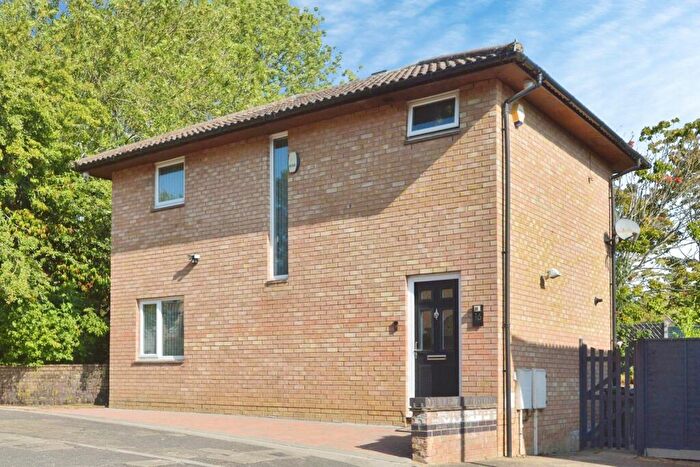 3 Bedroom Detached House For Sale In Golspie Croft, Hodge Lea, Milton Keynes, Buckinghamshire, MK12