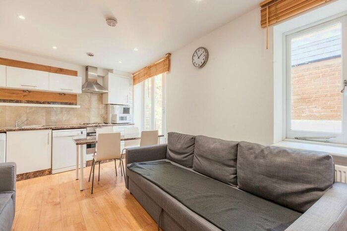 1 Bedroom Flat To Rent In Kings Cross Road, King's Cross, London, WC1X