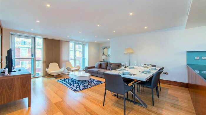 3 Bedroom Flat To Rent In Baker Street, Marylebone, London, NW1