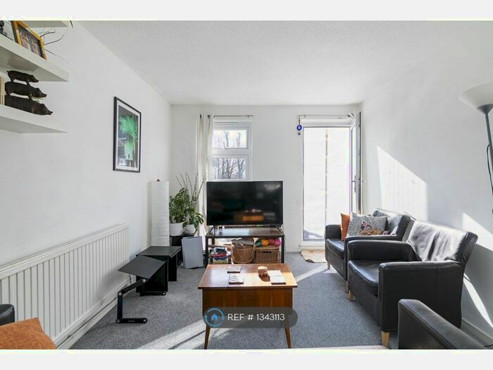 2 Bedroom Flat To Rent In Mountview Road, London, N4