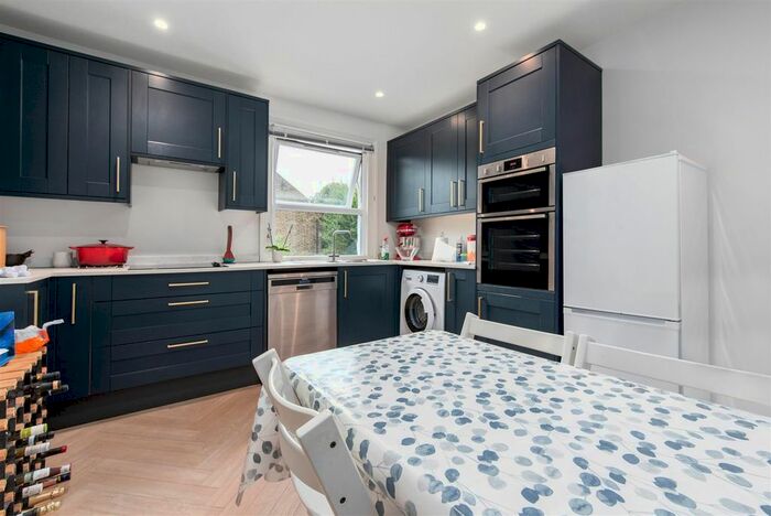 4 Bedroom Maisonette To Rent In Trinity Road, London, SW19