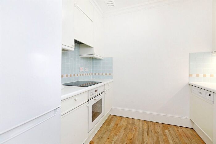 2 Bedroom Flat To Rent In Barter Street, London, WC1A
